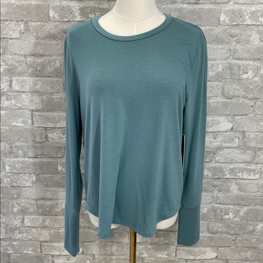 Glyder electric Open-Back Long Sleeve Tee in Lagoon